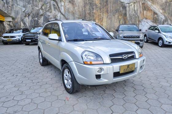 HYUNDAI TUCSON 2.0 MPFI GLS 16V 143CV 2WD GASOLINA 4P AUTOMÁTICO